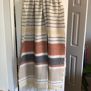 Ann Taylor LOFT over sized scarf/shawl